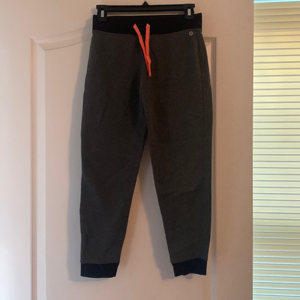 Girl comfy sweatpants.